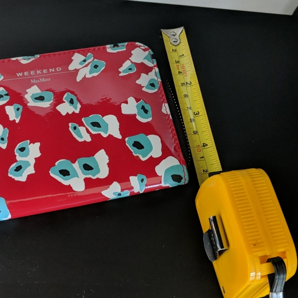 Maxmara Weekend 2 way Passport Or Wallet Floral - Picture 6 of 6